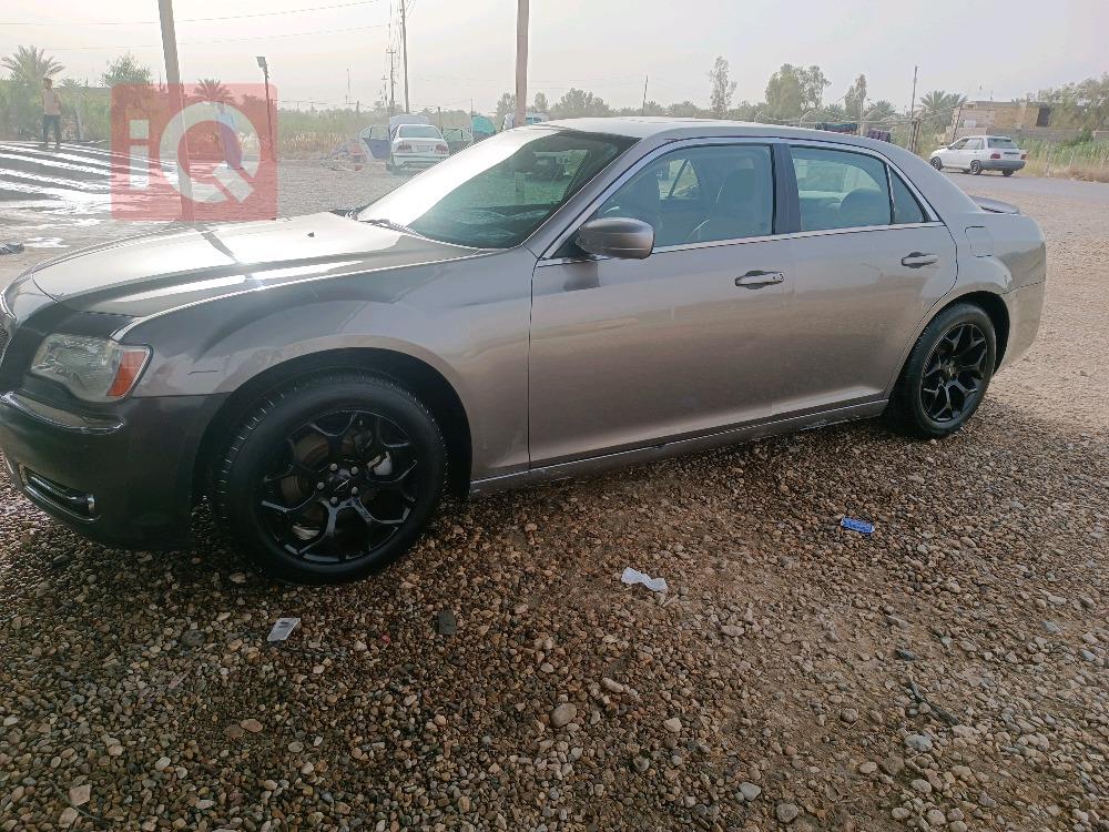 كرايسلر 300
